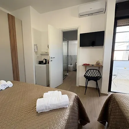 Newhouse Argiro Deluxe 3* Μπάρι