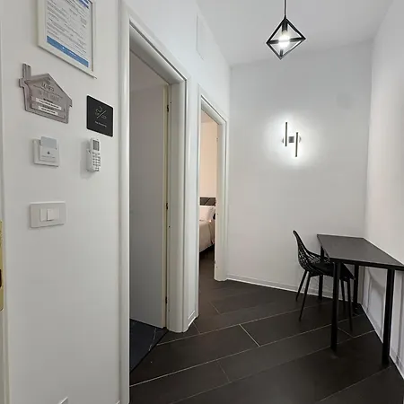 Newhouse Argiro Deluxe Gasthof Bari